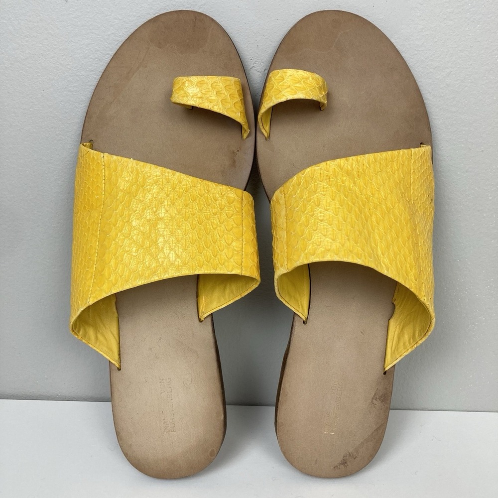 Diane Von Furstenberg DVF Brittany Slides Yellow Leather Sandals Toe Strap 9 US